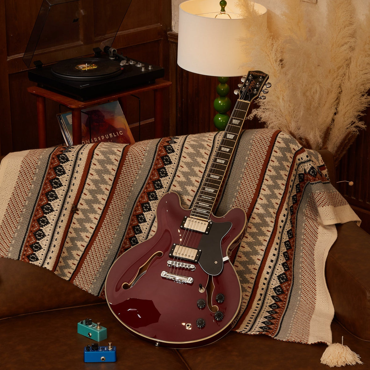 Donner DJP-1000 Electric Jazz Guitar